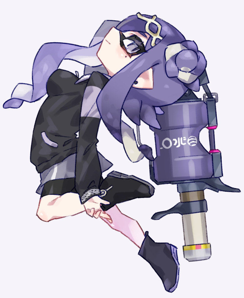 .96_gal_(splatoon), 1girl, bazumi, bike_shorts, black_shoes, black_shorts, closed_mouth, commentary_request