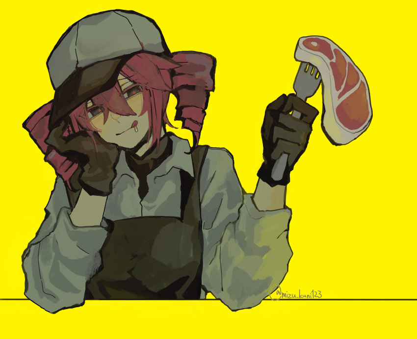 1girl, absurdres, alternate_costume, beef, black_gloves, black_shirt, butcher_vanity_(synthesizer_v), collared_shirt, drill_hair, drooling, elbow_rest, fork, gloves, hair_between_eyes, hat, head_rest, highres, holding, holding_fork, kasane_teto, looking_at_viewer, mizukuni, mob_cap, red_eyes, shirt, simple_background, smile, solo, table, tongue, tongue_out, twin_drills, utau, white_background, white_shirt, wing_collar, yellow_background