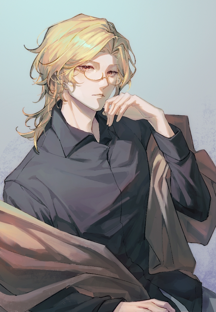 1boy, black_shirt, blonde_hair, collared_shirt, curly_hair, curtained_hair, glasses, gomi_f, hand_up, long_sleeves, looking_at_viewer, male_focus, medium_hair, open_collar, open_mouth, orange_eyes, original, shirt, simple_background, sitting, solo, swept_bangs, upper_body