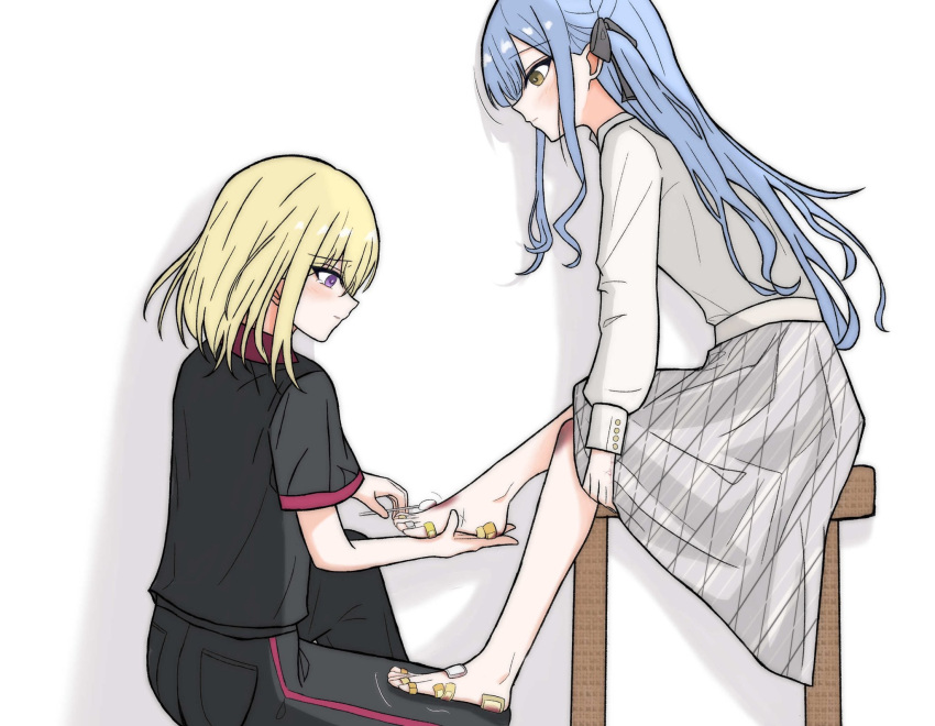 2girls, bandaid, bandaid_on_foot, bang_dream!, bang_dream!_it's_mygo!!!!!, black_pants, black_shirt, blonde_hair