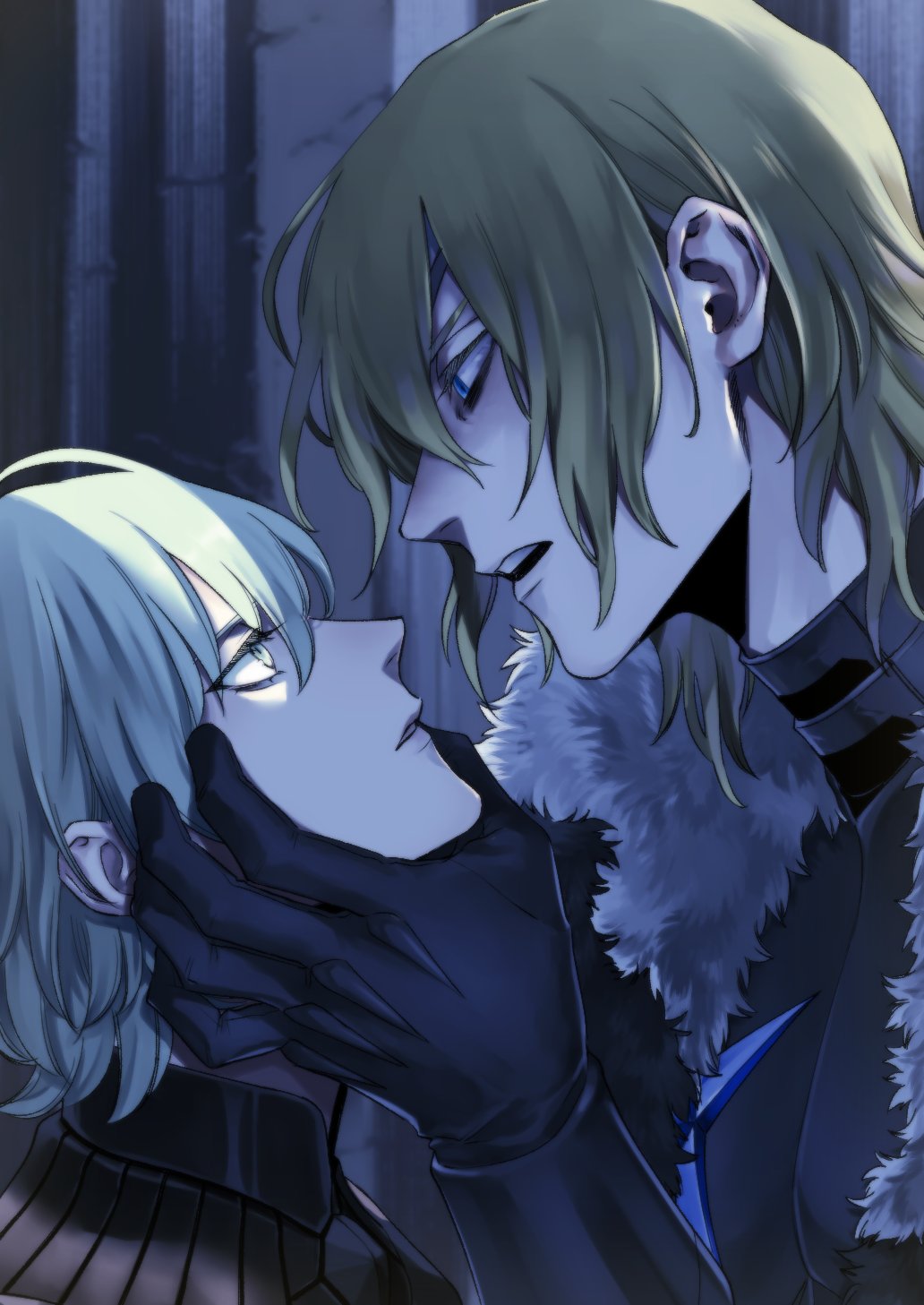 2boys, armor, bags_under_eyes, black_armor, black_fur, black_gloves, blonde_hair, blue_eyes