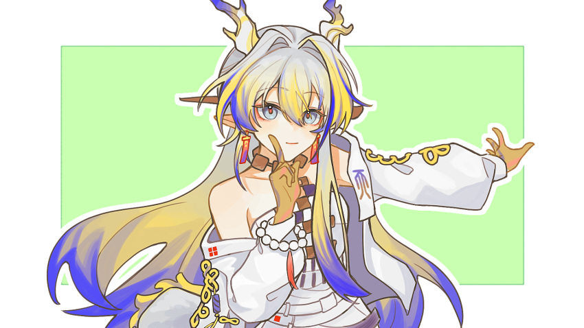 1girl, arknights, bare_shoulders, beads, blonde_hair, blue_eyes, blue_hair, border, chinese_commentary, closed_mouth, collarbone, colored_extremities, commentary_request, dragon_girl, dragon_horns, earrings, eyeliner, finger_to_cheek, gaoyang65769, green_background, grey_hair, hair_between_eyes, hair_intakes, highres, horns, hoshino_ruby_dance, jacket, jewelry, light_smile, long_hair, long_sleeves, looking_at_viewer, makeup, meme, multicolored_hair, necklace, orange_eyeliner, orange_pupils, oshi_no_ko, outline, outstretched_arms, pointy_ears, shu_(arknights), simple_background, solo, tassel, white_border, white_jacket, white_outline