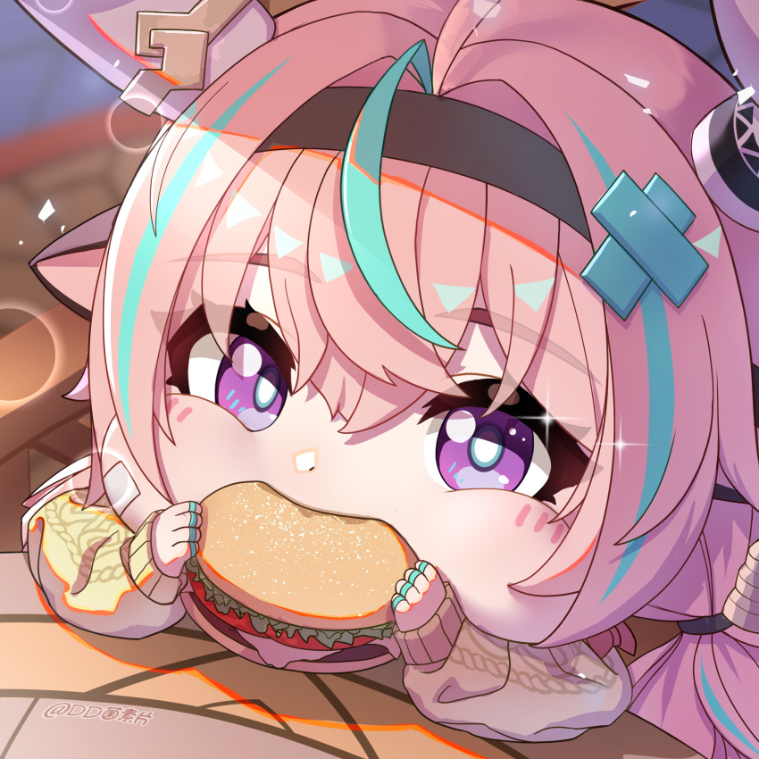 1girl, absurdres, animal_ears, aqua_hair, artist_name, black_headband, blush, burger, chibi, chibi_only, chinese_commentary, commentary_request, cow_ears, cow_girl, cow_horns, dd_che_shen, eating, food, food_in_mouth, genshin_impact, hair_between_eyes, headband, highres, holding, holding_burger, holding_food, horns, multicolored_hair, pink_hair, solo, streaked_hair, varesa_(genshin_impact), violet_eyes