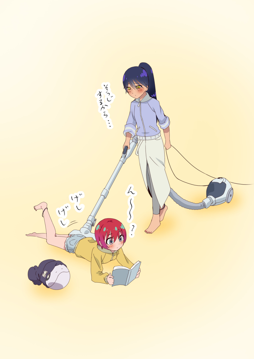 2girls, amate_yuzuriha, aqua_eyes, barefoot, beanie, black_hair, black_hat, blue_shorts