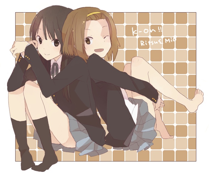 back-to-back, barefoot, black_eyes, black_hair, brown_eyes, brown_hair, k-on!, long_hair