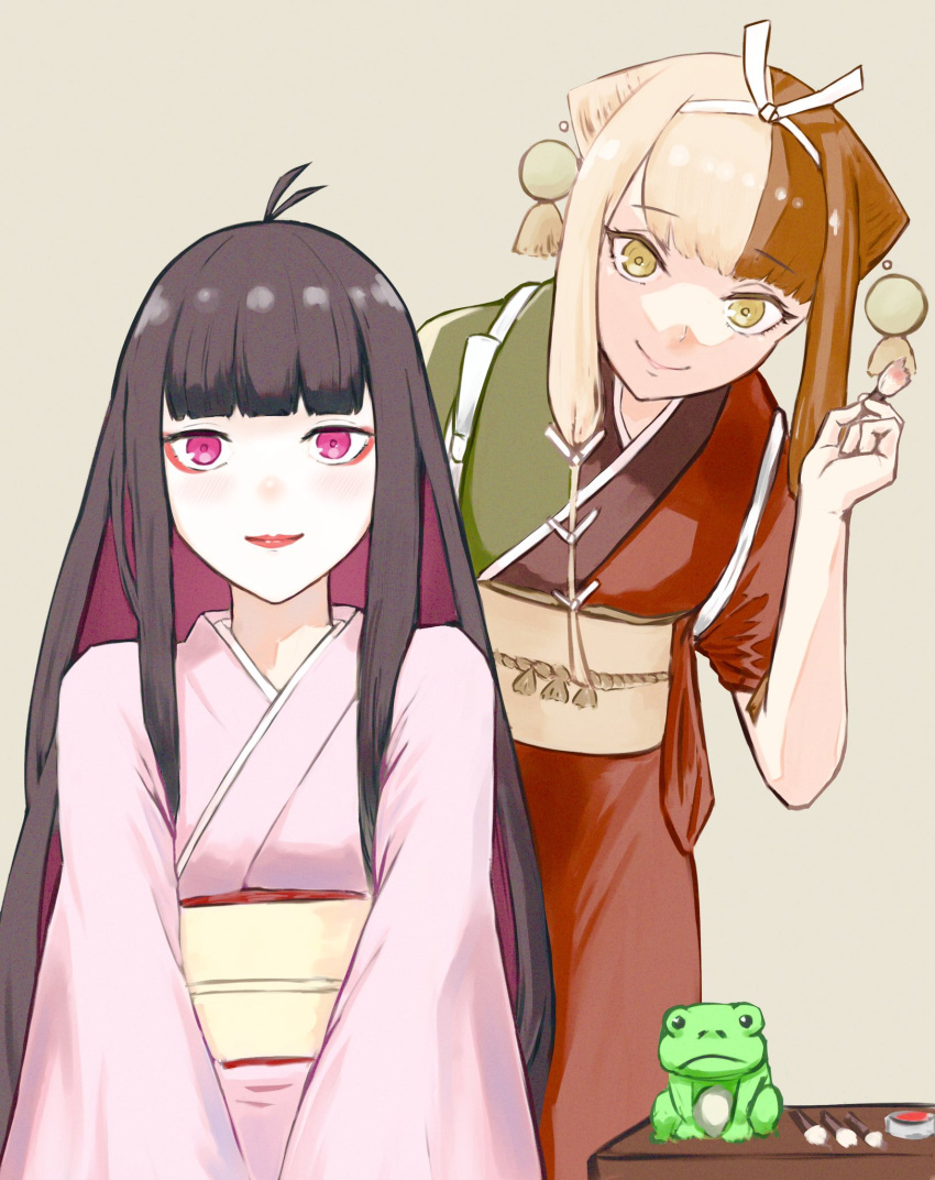 2girls, ahoge, applying_makeup, black_hair, blonde_hair, brown_hair, colored_inner_hair, ex_269otyawan, eyeliner, fate/grand_order, fate_(series), hairband, highres, holding, holding_brush, izumo_no_okuni_(fate), japanese_clothes, kimono, leaning_forward, long_hair, makeup, multicolored_hair, multiple_girls, obi, oryou_(fate), pink_eyes, pink_kimono, red_eyeliner, red_lips, sash, simple_background, sleeves_rolled_up, smile, split-color_hair, table, two-tone_kimono, upper_body, yellow_eyes