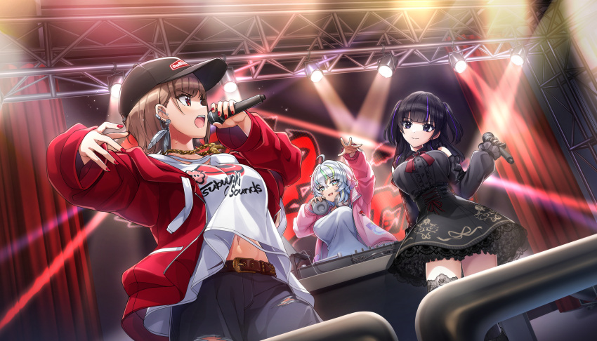 3girls, baseball_cap, belt, black_dress, black_hat, black_thighhighs, bow, breasts, brown_belt, brown_hair, chain, chain_necklace, closed_mouth, commentary_request, copyright_notice, denim, detached_sleeves, dj, dolphin_wave, dress, ear_piercing, earrings, feather_earrings, feathers, frayed_clothes, frilled_dress, frills, game_cg, gloves, gold_chain, gothic_lolita, grey_hair, hand_on_headphones, hanihara_haru, hat, headphones, headphones_around_neck, highres, holding, holding_microphone, hood, hoodie, jeans, jewelry, kamie_tsugumi, kurokuchi_muru, lace, lace_gloves, large_breasts, lolita_fashion, long_hair, long_sleeves, microphone, midriff_peek, mixing_console, multicolored_eyes, multicolored_hair, multiple_girls, nail_polish, navel, necklace, non-web_source, official_art, ootomo_takuji, open_mouth, pants, piercing, pink_hoodie, purple_hair, purple_streaks, rainbow_eyes, rapping, red_bow, red_eyes, red_hoodie, red_lips, red_nails, shirt, short_hair, smile, stage, stage_lights, thigh-highs, turntable, violet_eyes, white_shirt