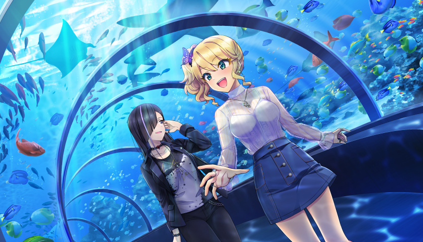 :d, aquarium, aquarium_tunnel, black_hair, black_jacket, black_pants, blonde_hair, breasts