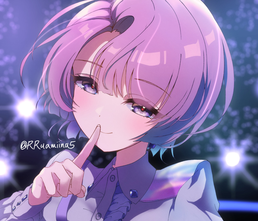 1girl, arimura_mao, blurry, blurry_background, blush, commentary_request, fingernails, fluorite_(idolmaster), fujiwara_rein, gakuen_idolmaster, highres, idolmaster, index_finger_raised, long_sleeves, looking_at_viewer, official_alternate_costume, pink_hair, short_hair, single_center_frill, smile, solo, twitter_username, upper_body, violet_eyes
