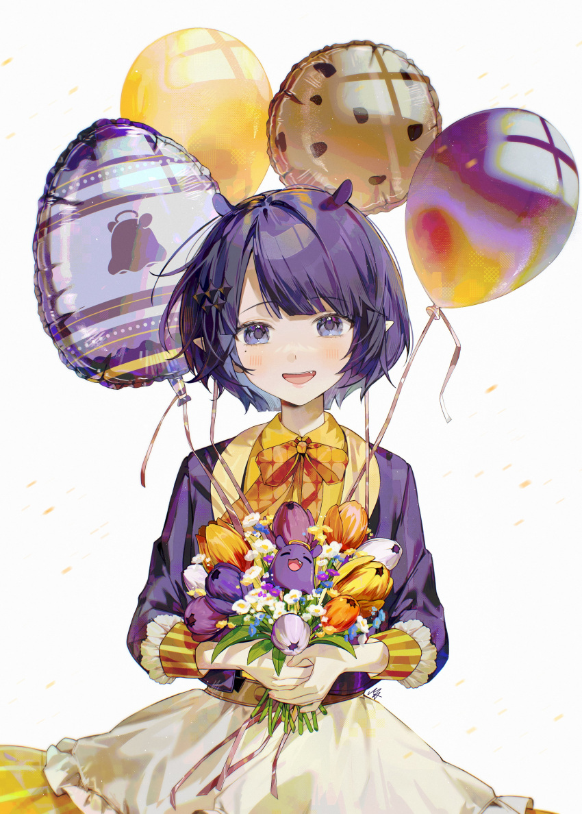 1girl, absurdres, alternate_costume, ani_019, balloon, blue_eyes, bouquet, cookie_print