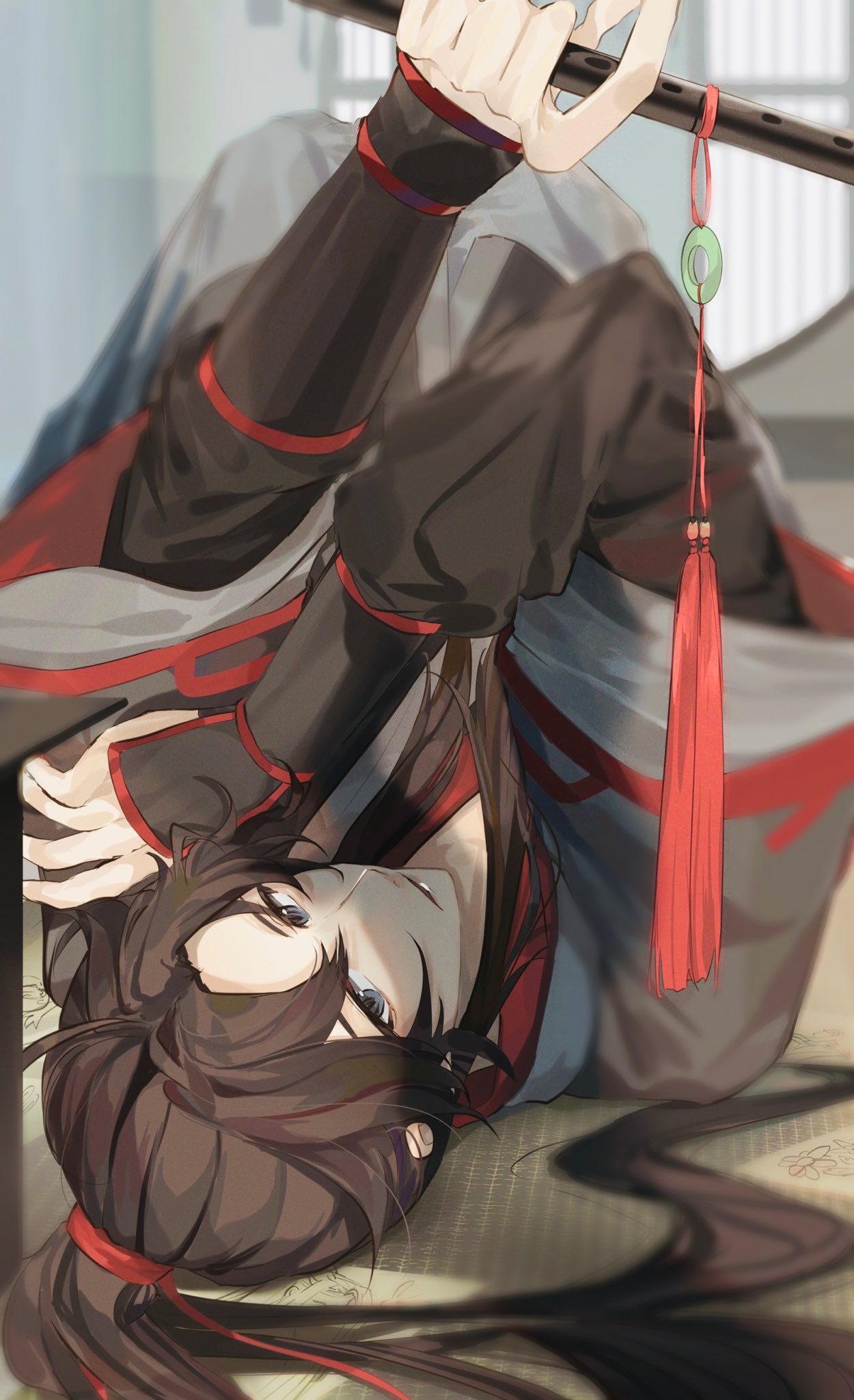 1boy, ahoge, arm_up, bishounen, black_hair, black_hanfu, blurry, blurry_background