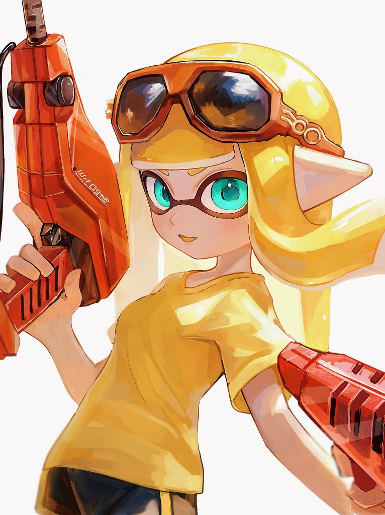1girl, black_shorts, blonde_hair, blue_eyes, blunt_bangs, breasts, colored_tongue, cowboy_shot, dual_wielding, dualie_squelchers_(splatoon), eyewear_on_head, floating_hair, holding, holding_weapon, inkling, inkling_girl, inkling_player_character, kodak_painter, long_hair, looking_at_viewer, open_mouth, pointy_ears, red-framed_eyewear, shirt, short_sleeves, shorts, smile, solo, splatoon_(series), sunglasses, t-shirt, tentacle_hair, weapon, yellow_shirt, yellow_tongue