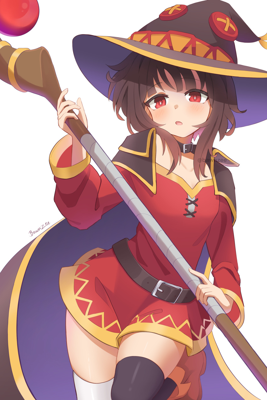 1girl, absurdres, asymmetrical_legwear, bawnzee, belt, belt_collar, black_cape, black_hair, blue_cape, blush, cape, collar, collarbone, dress, hat, highres, holding, holding_staff, kono_subarashii_sekai_ni_shukufuku_wo!, long_sleeves, looking_at_viewer, mage_staff, medium_hair, megumin, mismatched_legwear, open_mouth, red_dress, red_eyes, short_dress, signature, simple_background, solo, staff, standing, standing_on_one_leg, two-sided_cape, two-sided_fabric, white_background, witch_hat, zettai_ryouiki