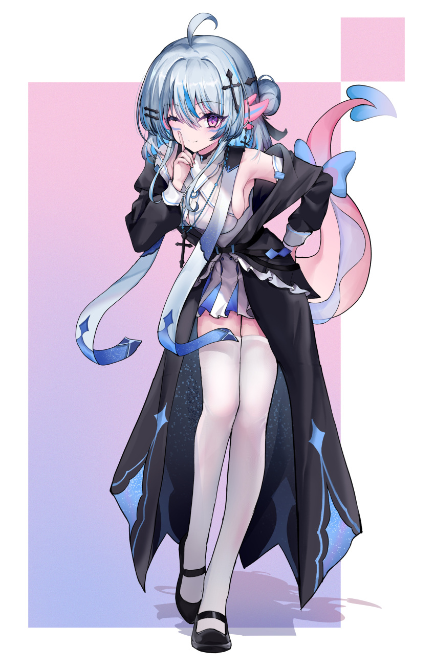 1girl, absurdres, ahoge, bare_shoulders, black_dress, blue_hair, bow, breasts, closed_mouth, cross, detached_sleeves, dress, full_body, grey_hair, hair_bun, hair_ornament, hand_on_own_hip, highres, leaning_forward, lizard_tail, long_hair, long_sleeves, looking_at_viewer, mengyuan_(rimworld), multicolored_hair, one_eye_closed, pink_eyes, rimworld, salamander_girl, shoes, single_side_bun, small_breasts, smile, solo, standing, streaked_hair, tail, tail_bow, tail_ornament, thigh-highs, thighs, violet_eyes, white_thighhighs, yinber