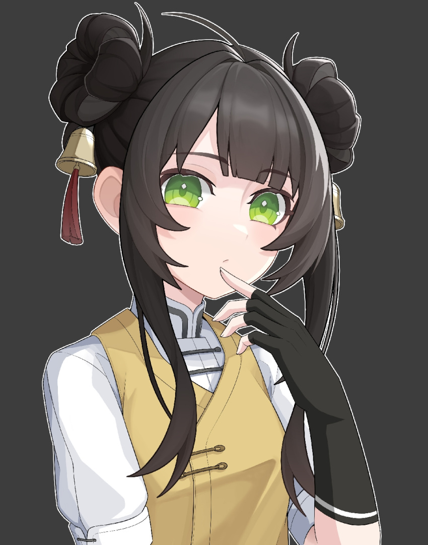 1girl, ahoge, alternate_costume, bell, black_background, black_gloves, black_hair, blunt_bangs, chinese_clothes, closed_mouth, double_bun, finger_to_mouth, fingerless_gloves, four_leaf_clover_hairstyle, gloves, green_eyes, grey_background, hair_bell, hair_bun, hair_ornament, hand_up, highres, jingle_bell, long_hair, long_sideburns, looking_at_viewer, luoying_binfen_t, nijisanji, shirt, short_sleeves, sideburns, sidelocks, simple_background, solo, susu_(virtuareal), upper_body, vest, virtuareal, white_shirt
