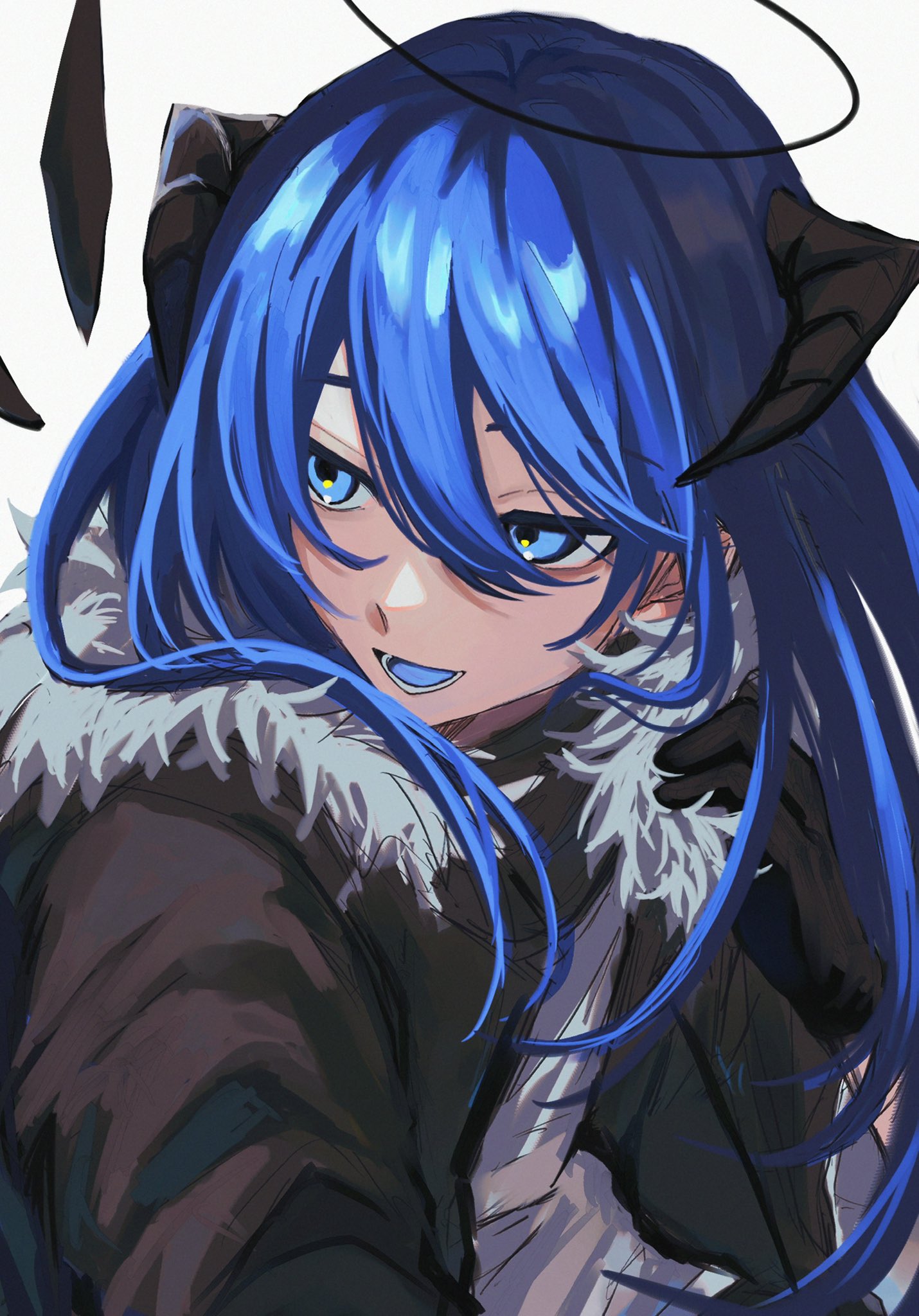 1girl, arknights, black_halo, black_horns, black_jacket, blue_eyes, blue_hair, blue_tongue, colored_tongue, commentary, fur-trimmed_jacket, fur_trim, hair_between_eyes, halo, highres, horns, jacket, long_hair, looking_back, lower_teeth_only, moekso2, mostima_(arknights), open_mouth, simple_background, smile, solo, teeth, traditional_halo, upper_body, white_background