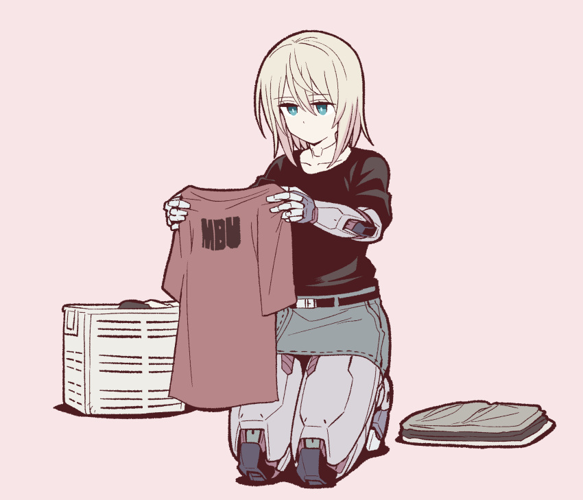 1girl, android, belt, black_shirt, blau_(mechanical_buddy_universe), blonde_hair, dot_nose, folding_clothes, green_eyes, green_skirt, highres, holding, holding_shirt, holding_unworn_clothes, joints, kato_takuji, laundry_basket, mechanical_buddy_universe, miniskirt, no_mouth, pencil_skirt, pink_background, robot_joints, seiza, shirt, short_hair, simple_background, sitting, skirt, solo, unworn_clothes, unworn_shirt