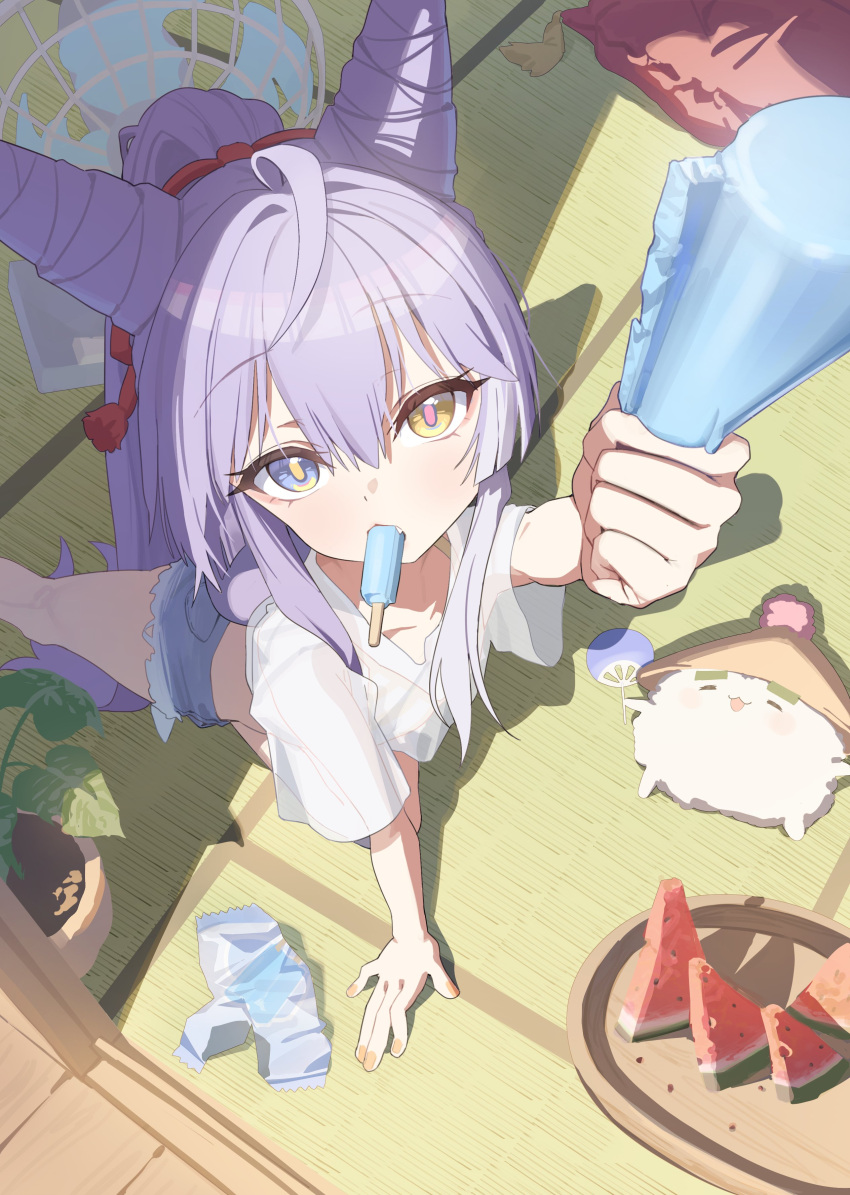 1girl, absurdres, ahoge, applepie_(12711019), blue_eyes, cone_hair_bun, eating, electric_fan