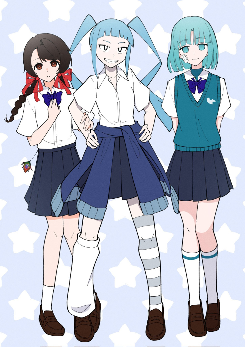 3girls, ado_(utaite), akuru-chan_(ado), black_hair, blue_background, blue_bow, blue_bowtie, blue_eyes