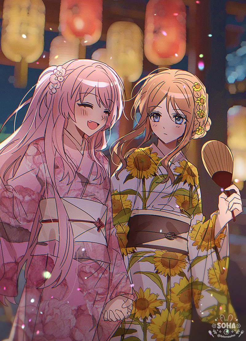 2girls, artist_logo, bang_dream!, bang_dream!_it's_mygo!!!!!, blue_eyes, blurry, blurry_background, blush, brown_hair, chihaya_anon, closed_eyes, closed_mouth, commentary_request, fang, floral_print, floral_print_kimono, holding_hands, interlocked_fingers, japanese_clothes, kimono, korean_commentary, lantern, logo, long_hair, looking_at_another, multiple_girls, nagasaki_soyo, night, obi, open_mouth, outdoors, paper_lantern, pink_hair, pink_kimono, print_kimono, sash, smile, soha_blan, sunflower_print, yuri