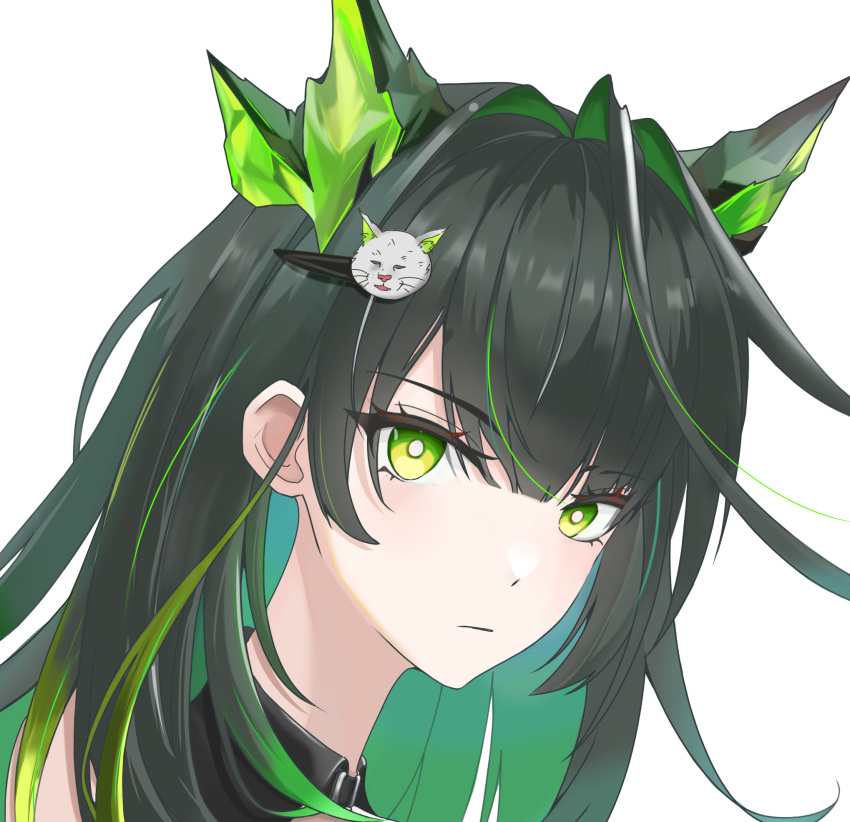 1girl, ahoge, arknights, black_hair, bright_pupils, cat_hair_ornament, chinese_commentary, closed_mouth, commentary_request, expressionless, green_eyes, green_hair, hair_intakes, hair_ornament, hairclip, highres, huge_ahoge, long_hair, looking_at_viewer, lu_su_ie, mon3tr_(arknights), multicolored_hair, portrait, simple_background, solo, two-tone_hair, white_background, white_pupils