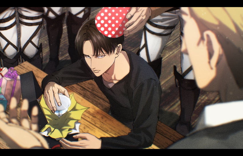 2boys, 35ohama_yu, black_shirt, blonde_hair, brown_hair, closed_mouth, collarbone, gift
