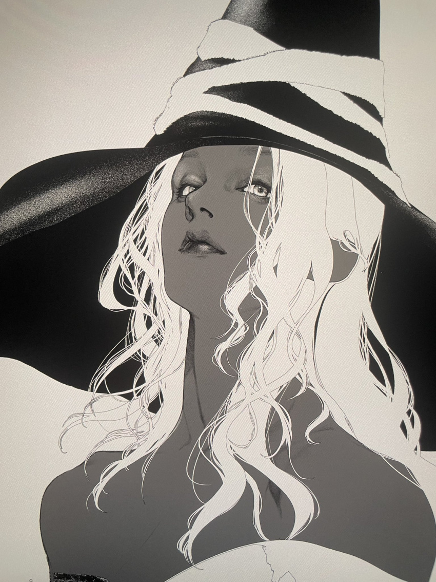 1girl, bare_shoulders, black_skin, closed_mouth, colored_skin, cropped_shoulders, dark_skin, elden_ring, elden_ring_nightreign, hat, head_tilt, highres, lips, long_hair, looking_at_viewer, monochrome, recluse_(elden_ring), simple_background, solo, white_hair, witch, witch_hat, zawazawa0803
