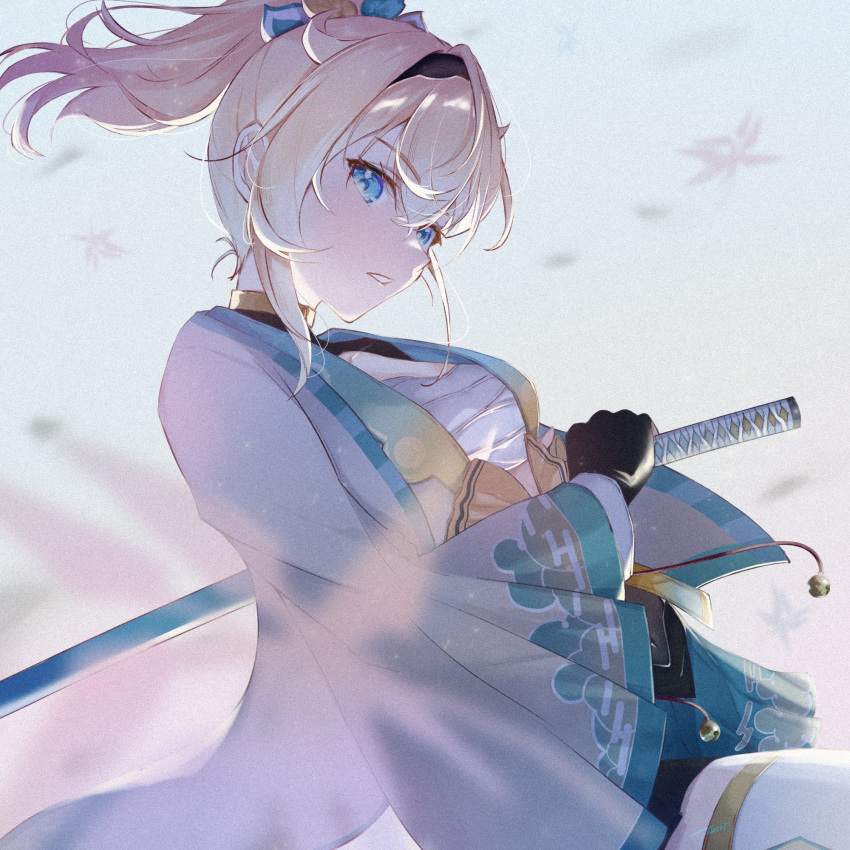 1girl, black_gloves, black_hairband, black_skirt, blonde_hair, blue_eyes, blue_trim, chest_sarashi