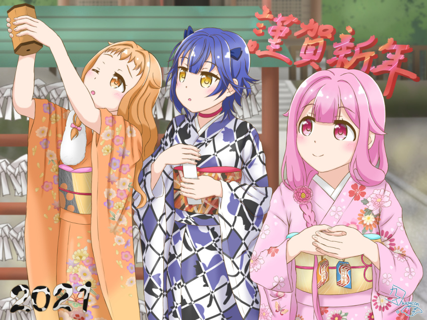 2021, 3girls, blue_eyes, blue_hair, blue_kimono, claudia_bruford, cow_girl, happy_new_year, japan, japan_air_self-defense_force, japan_self-defense_force, japanese, japanese_clothes, kimono, muguruma_miyako, multiple_girls, new_year, okita_sakura, orange_eyes, orange_hair, orange_kimono, pink_eyes, pink_hair, pink_kimono, senyoku_no_sigrdrifa, shrine, watarai_sonoka, yellow_eyes, yuri