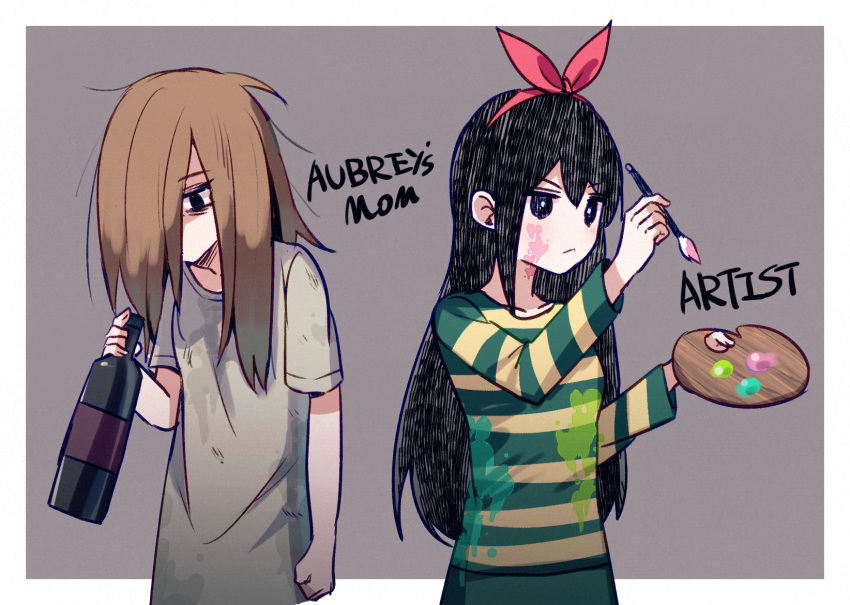 2girls, :<, alternate_eye_color, arm_at_side, artist_(omori), aubrey's_mother_(omori), back-to-back, bags_under_eyes, black_eyes, black_hair, bottle, bow_hairband, breasts, bright_pupils, brown_hair, character_name, clenched_hand, closed_mouth, commentary_request, double-parted_bangs, dress, empty_eyes, fingernails, green_shirt, grey_background, grey_dress, hair_between_eyes, hair_over_one_eye, hairband, hatching_(texture), highres, holding, holding_bottle, holding_paint_palette, holding_paintbrush, long_hair, long_sleeves, multiple_girls, no_mouth, no_pupils, omori, paint_on_clothes, paint_palette, paintbrush, red_hairband, shirt, short_sleeves, simple_background, small_breasts, straight_hair, striped_clothes, striped_shirt, two-tone_shirt, upper_body, v-shaped_eyebrows, white_pupils, yellow_shirt, yutsu