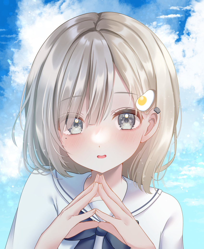 1girl, absurdres, anya_kumori, blush, egg_hair_ornament, food-themed_hair_ornament, grey_hair, hair_ornament, highres, indie_virtual_youtuber, looking_at_viewer, open_mouth, short_hair, smile, solo, upper_body, virtual_youtuber, yumemi_tobira