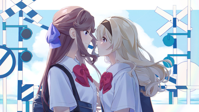 2girls, arm_at_side, bag, black_hairband, blonde_hair, bow, bowtie, brown_hair