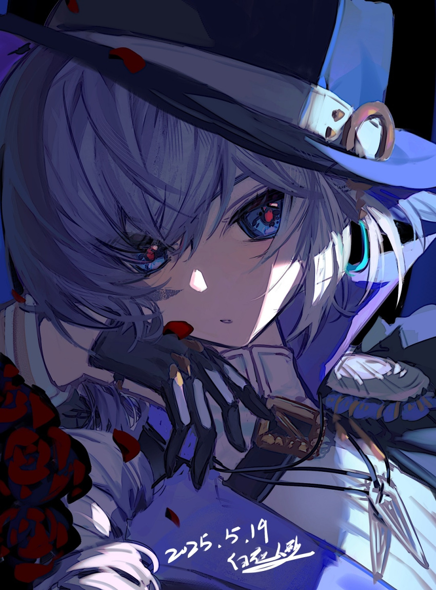 1girl, :o, artist_name, baiye_renxing, black_background, black_gloves, black_hat, black_vest