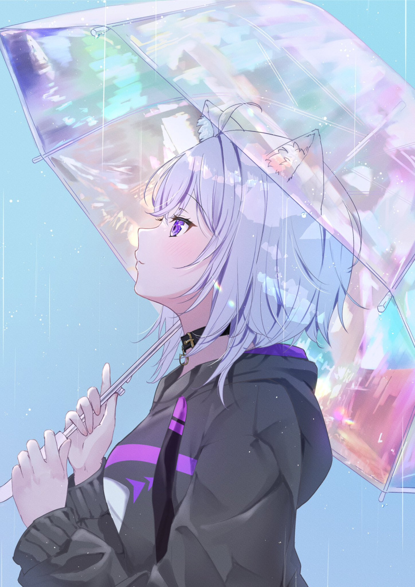 1girl, animal_ear_fluff, animal_ears, black_choker, black_hoodie, blue_background, cat_ears, cat_girl, choker, from_side, highres, holding, holding_umbrella, hololive, hood, hood_down, hoodie, iridescent, looking_up, nekomata_okayu, nekomata_okayu_(1st_costume), omichi_1219, open_umbrella, purple_hair, short_hair, simple_background, solo, transparent, transparent_umbrella, umbrella, upper_body, violet_eyes, virtual_youtuber