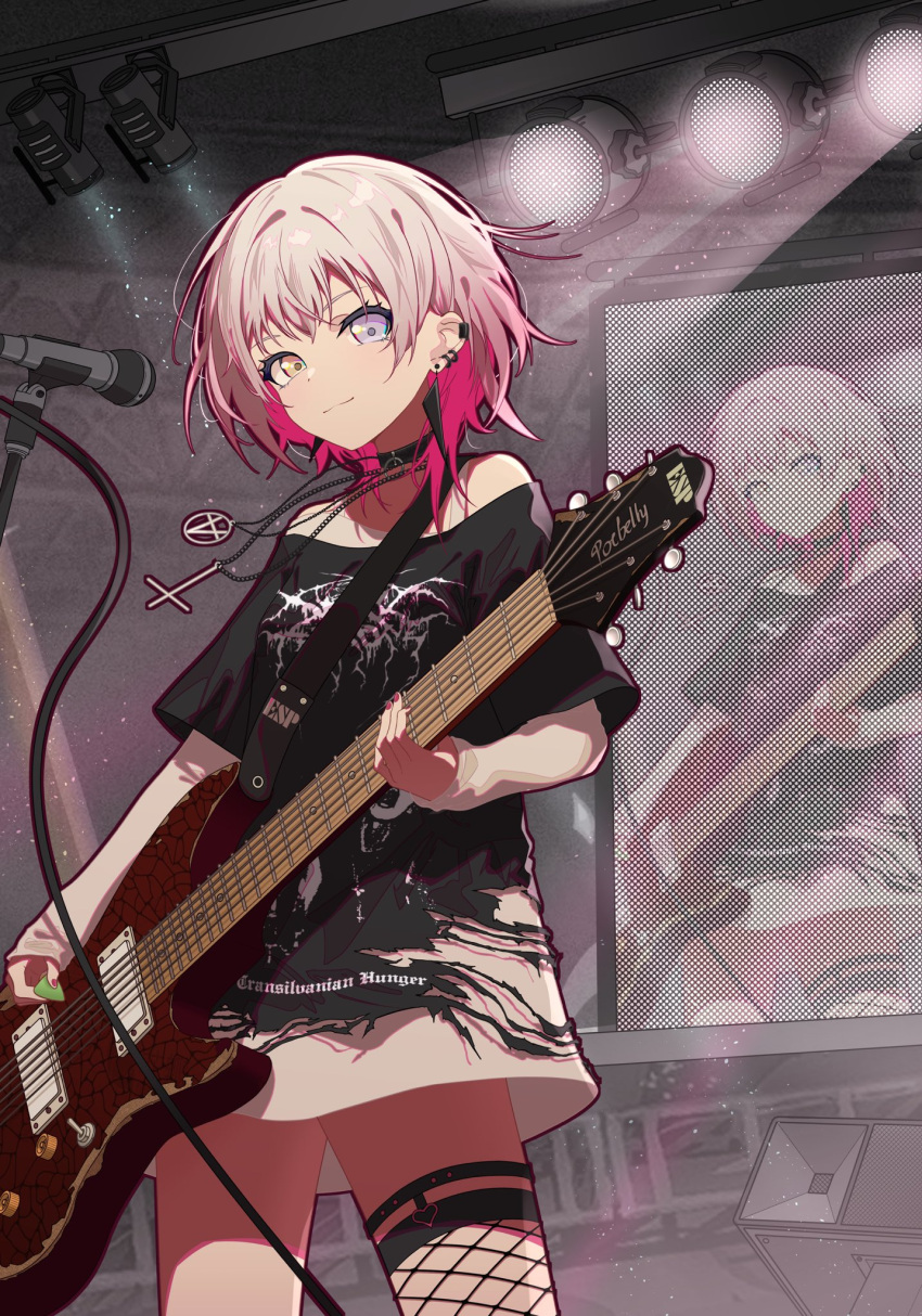 1girl, bang_dream!, bang_dream!_it's_mygo!!!!!, black_choker, black_shirt, blue_eyes, cable, choker