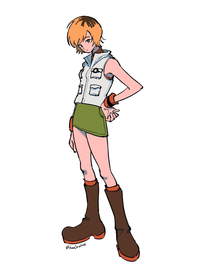 1girl, armband, black_boots, blonde_hair, boots, brown_hair, closed_mouth, commentary, frown, full_body, green_eyes, green_skirt, haejeo1008, hand_on_own_hip, hashtag-only_commentary, heather_mason, highres, jacket, multicolored_hair, parted_bangs, roots_(hair), shirt, short_hair, silent_hill_(series), silent_hill_3, simple_background, skirt, sleeveless, sleeveless_jacket, sleeveless_shirt, solo, standing, twitter_username, white_background, white_jacket