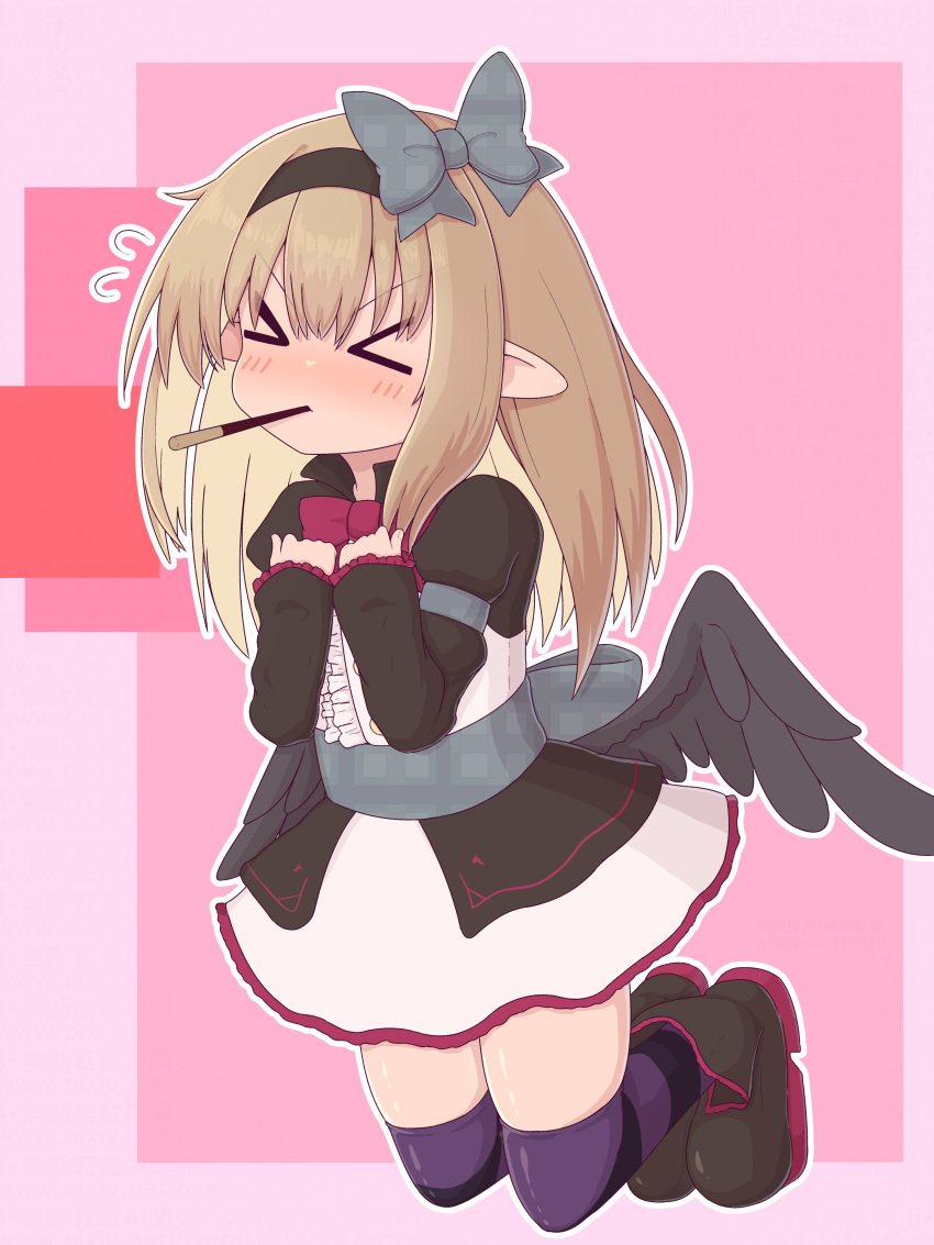 >_<, 1girl, absurdres, black_boots, black_dress, black_hairband, black_ribbon, black_wings, blonde_hair, blush, boots, dark_feather_alma, dress, embarrassed, emil_chronicle_online, flying_sweatdrops, food, hairband, highres, pocky, pointy_ears, purple_thighhighs, ribbon, rna0, simple_background, striped_clothes, striped_thighhighs, thigh-highs, wings