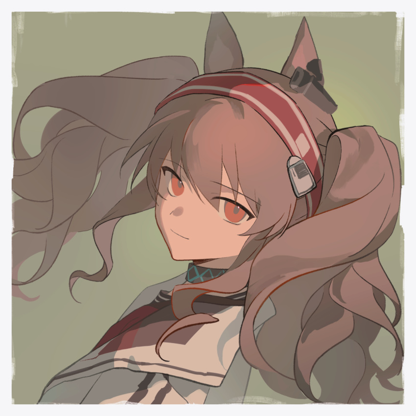 1girl, angelina_(arknights), animal_ears, arknights, black_choker, border, brown_hair, chinese_commentary, choker, closed_mouth, commentary_request, eyes_visible_through_hair, feiyingliaoluan-haruto, fox_ears, green_background, hair_between_eyes, headband, highres, jacket, long_hair, looking_at_viewer, orange_eyes, red_headband, simple_background, smile, solo, twintails, white_border, white_jacket