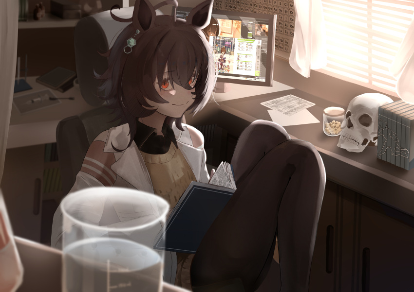1girl, absurdres, agnes_tachyon_(umamusume), ahoge, animal_ears, araca_ra, black_pantyhose, black_shirt