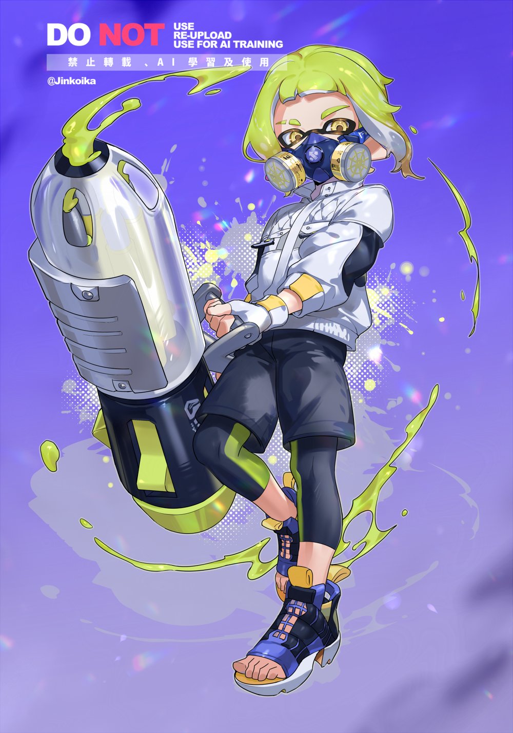 1boy, artist_name, ballpoint_splatling_(splatoon), black_leggings, black_shorts, commentary, eyebrow_cut, fingerless_gloves, gas_mask, gloves, green_hair, highres, holding, holding_weapon, ink, inkling, inkling_boy, inkling_player_character, jacket, jinkoika, leggings, leggings_under_shorts, male_focus, mask, open-toe_shoes, purple_background, short_hair, shorts, solo, splatoon_(series), splatoon_3, standing, symbol-only_commentary, tentacle_hair, thick_eyebrows, twitter_username, watermark, weapon, white_gloves, white_jacket, yellow_eyes