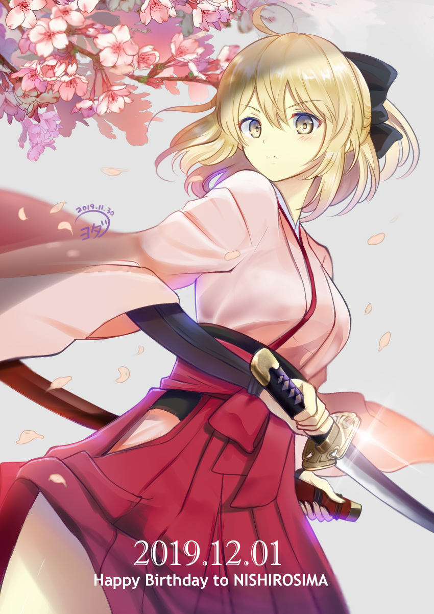 1girl, absurdres, ahoge, armor, belt, black_belt, black_bow, blonde_hair