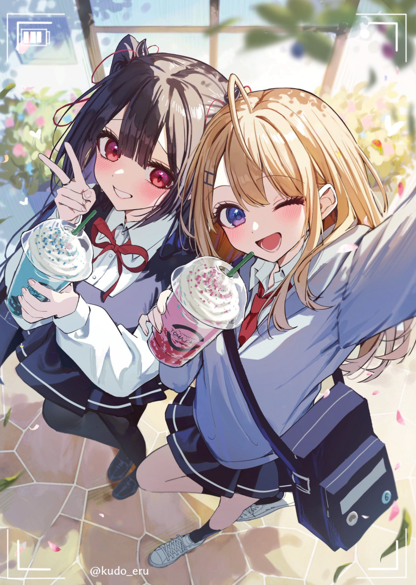2girls, bag, black_hair, blonde_hair, highres, kudo_eru, multiple_girls, one_eye_closed