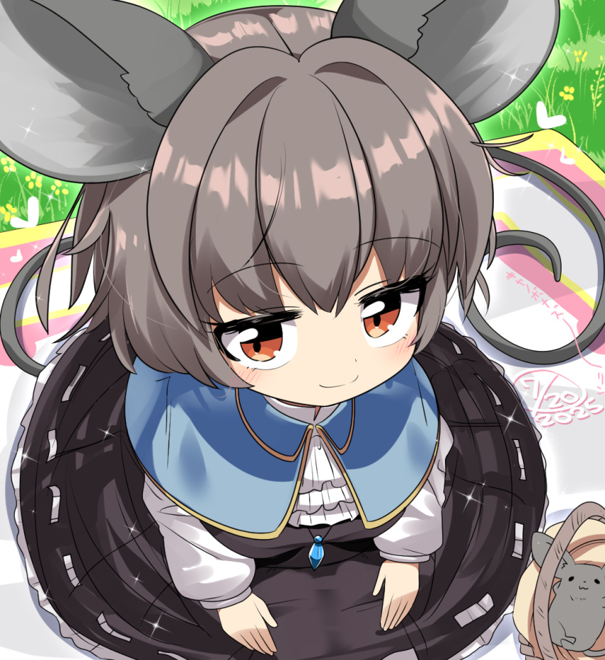 1girl, animal_ears, ascot, basket, black_skirt, black_vest, blue_capelet, blush, brown_eyes, capelet, closed_mouth, collared_capelet, collared_shirt, commentary_request, crystal, dated, full_body, grass, grey_hair, hair_intakes, highres, jewelry, lets0020, long_sleeves, looking_at_viewer, mouse_(animal), mouse_ears, mouse_girl, mouse_tail, nazrin, nazrin_day, necklace, pendant, petticoat, shirt, short_hair, skirt, skirt_set, smile, solo, sparkle, tail, touhou, touhou_cannonball, vest, white_ascot, white_shirt