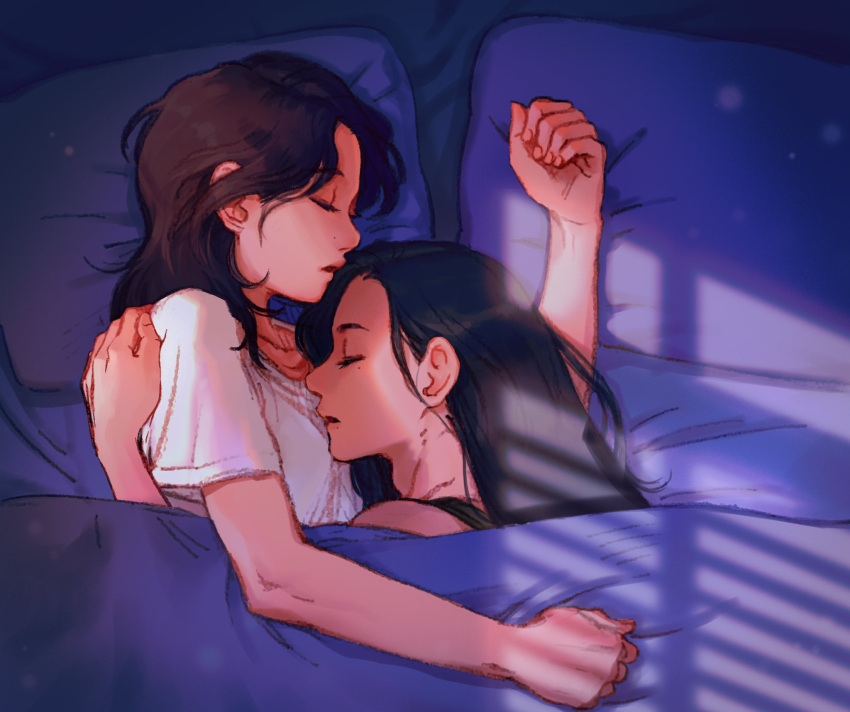 2girls, black_hair, closed_eyes, commentary_request, cuddling, friendly_rivalry, highres, korean_commentary