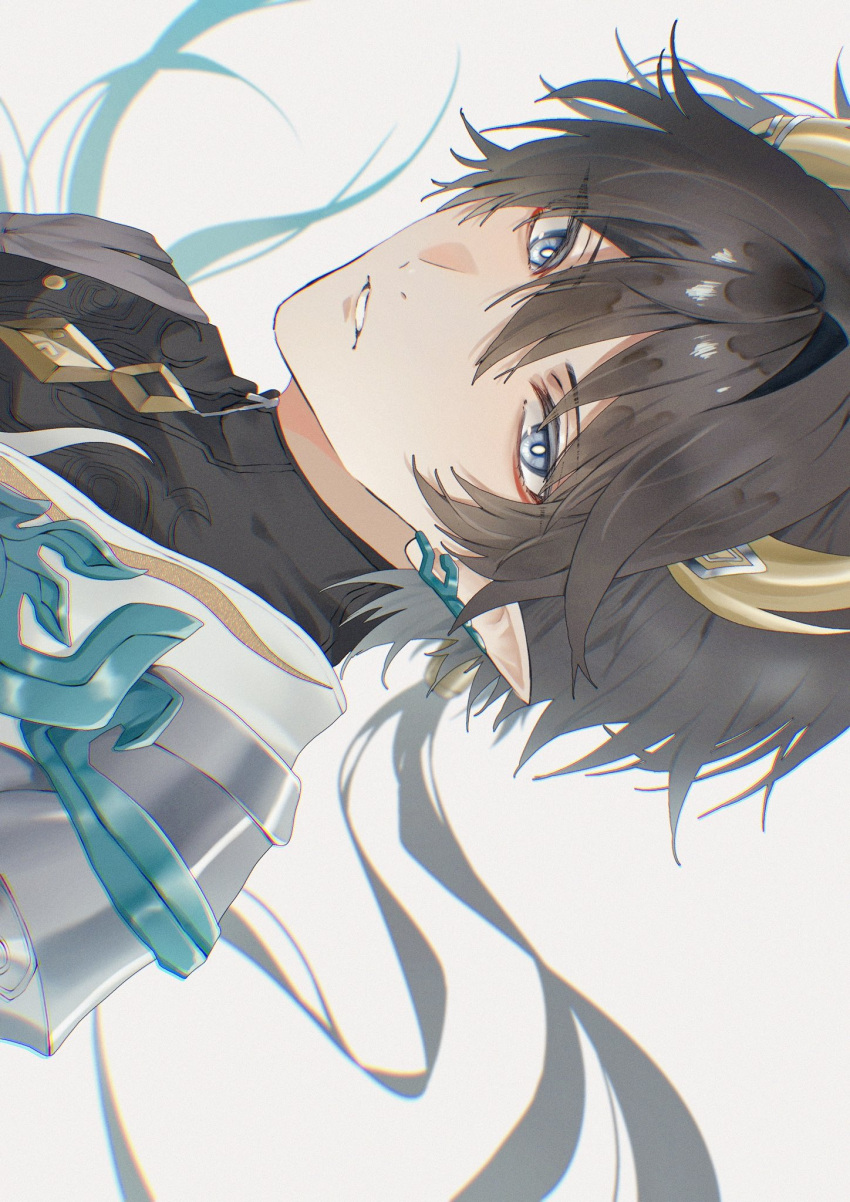 1boy, black_hair, black_shirt, blue_eyes, commentary, dan_heng_(honkai:_star_rail), dan_heng_(permansor_terrae)_(honkai:_star_rail), double-parted_bangs, earrings, floating_hair, hair_between_eyes, hashtag-only_commentary, highres, honkai:_star_rail, honkai_(series), horns, jacket, jewelry, looking_at_viewer, male_focus, official_alternate_costume, parted_lips, piercing, pointy_ears, ru_u_01, shirt, short_hair, sideways, simple_background, solo, white_background, white_jacket, yellow_horns