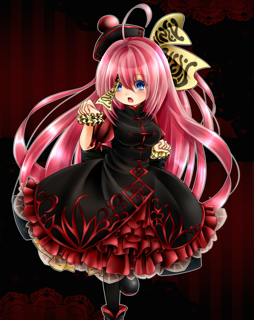 1girl, absurdres, ahoge, black_dress, black_hat, blue_eyes, bow, dress