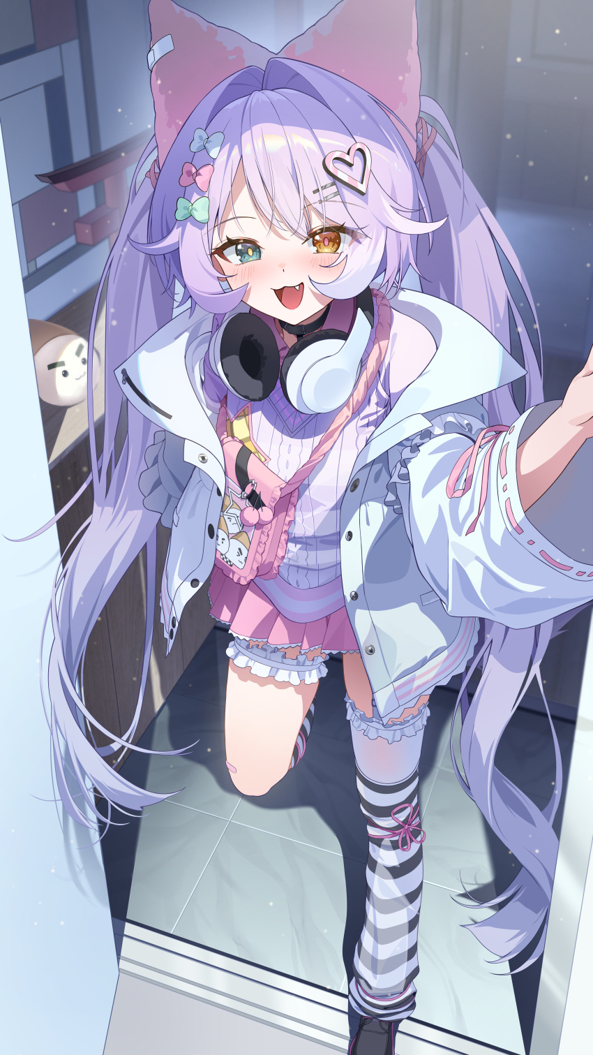 1girl, absurdres, black_shoes, bow, fang, green_eyes, hair_bow, hair_ornament