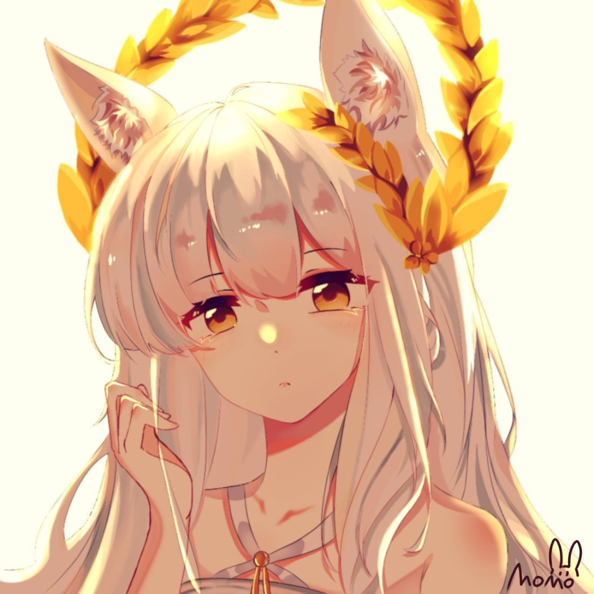 1girl, animal_ear_fluff, animal_ears, arknights, backlighting, bare_shoulders, bloom, chinese_commentary, closed_mouth, collarbone, commentary_request, gold, grey_background, hand_in_own_hair, hand_up, highres, laurel_crown, long_hair, looking_at_viewer, mo_mo_(g3579515), official_alternate_costume, platinum_(arknights), platinum_(shimmering_dew)_(arknights), portrait, simple_background, solo, white_hair, yellow_eyes