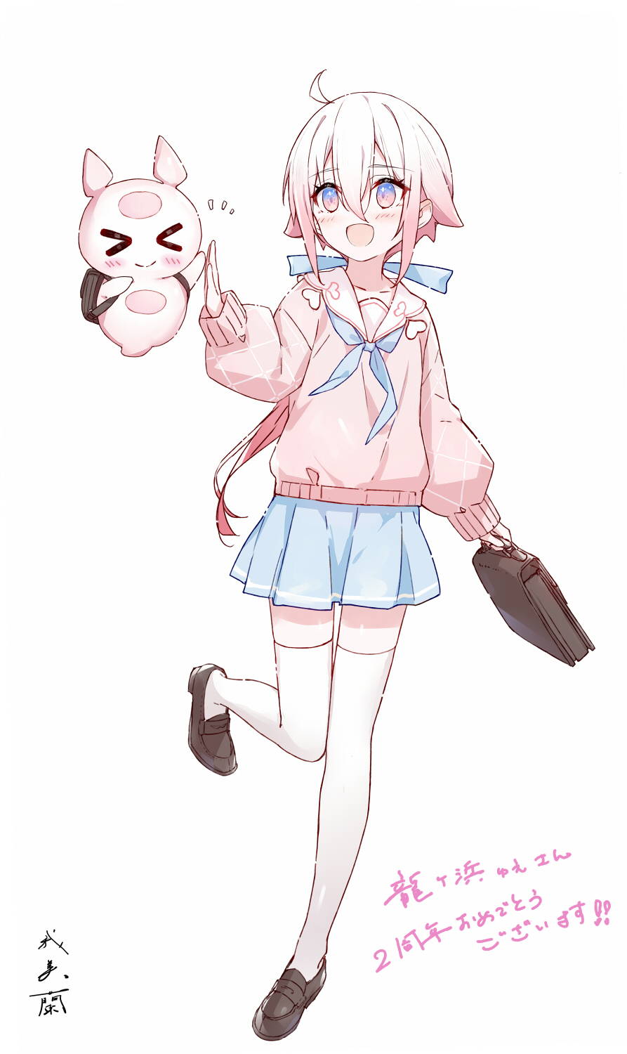 >_<, 1girl, :d, ahoge, bag, black_shoes, blue_bow, blue_eyes