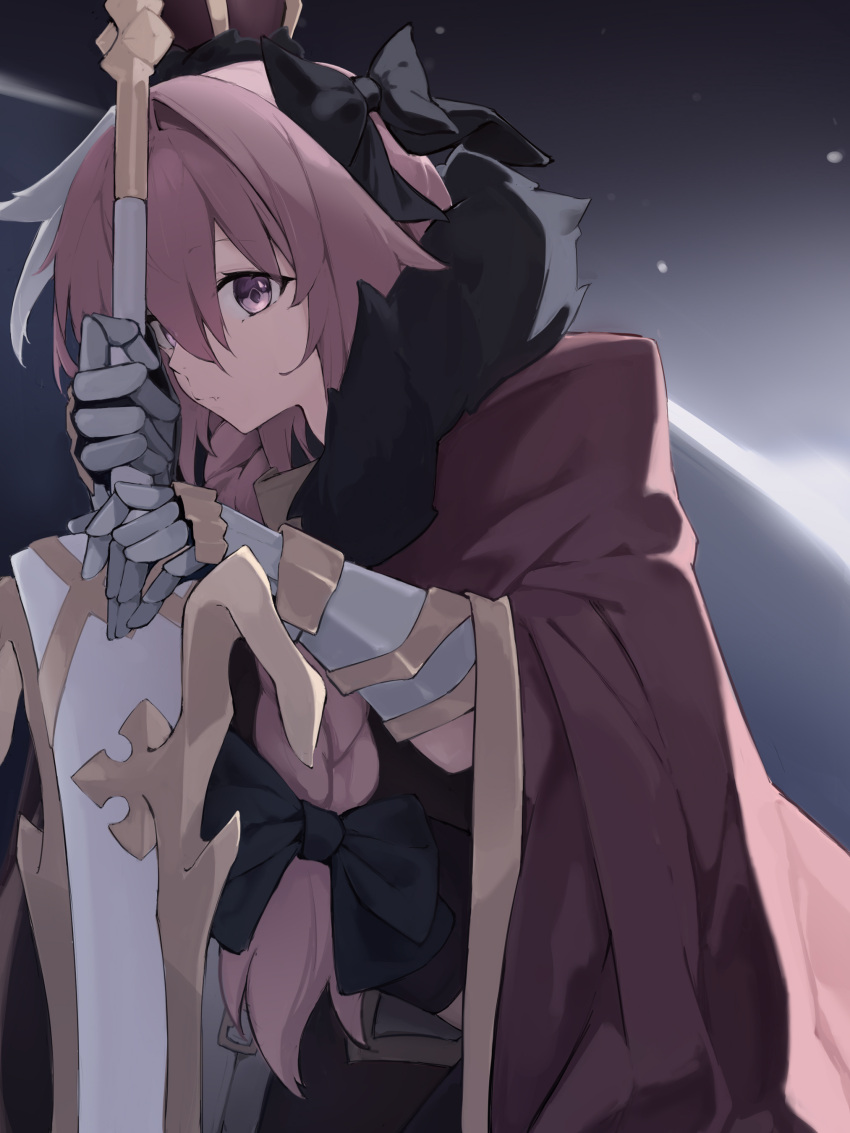 1boy, absurdres, astolfo_(fate), astolfo_(third_ascension)_(fate), black_bow, bow, braid, cape, closed_mouth, crown, fang, fate/apocrypha, fate/grand_order, fate_(series), fur-trimmed_cape, fur_trim, gauntlets, gold_trim, gorget, hair_bow, hair_intakes, highres, holding, holding_polearm, holding_weapon, lance, long_hair, male_focus, mini_crown, multicolored_hair, official_alternate_costume, paopaojiu, pink_hair, polearm, red_cape, single_braid, skin_fang, solo, streaked_hair, trap, two-tone_hair, upper_body, violet_eyes, weapon, white_hair